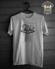 Laden Sie das Bild in den Galerie-Viewer, SarahIronMonkey